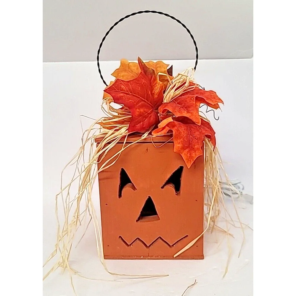 Halloween/Fall Wood Square Jack-O-Lantern Light Up w/ Cord Hang‎ or Table Top